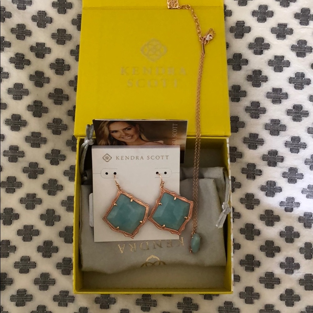 Kendra Scott earrings and necklace